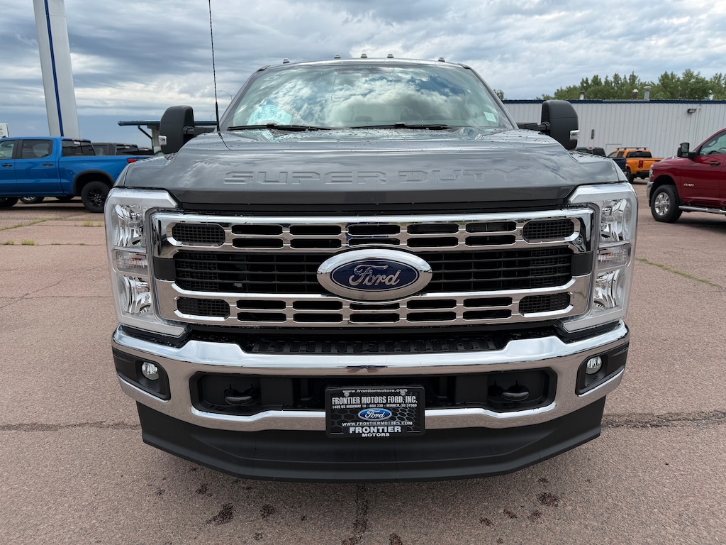 New 2026 Ford F-350 Truck Crew Cab