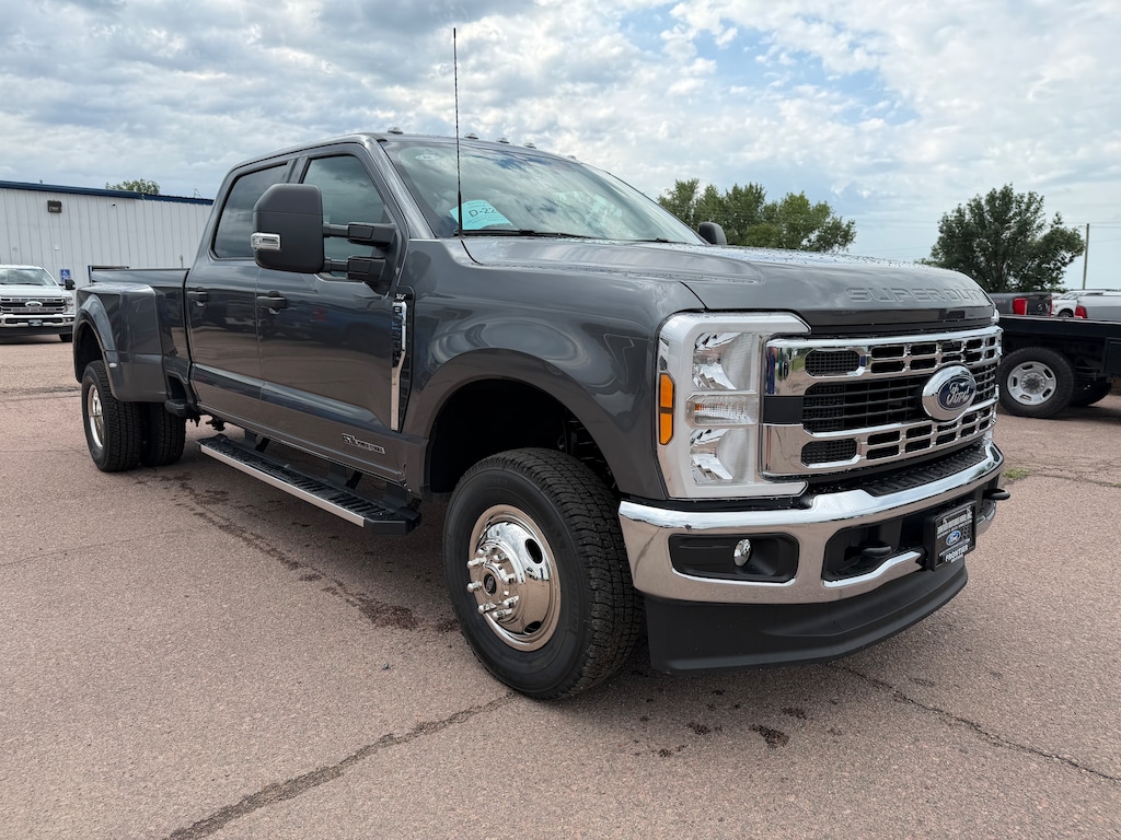 New 2026 Ford F-350 Truck Crew Cab
