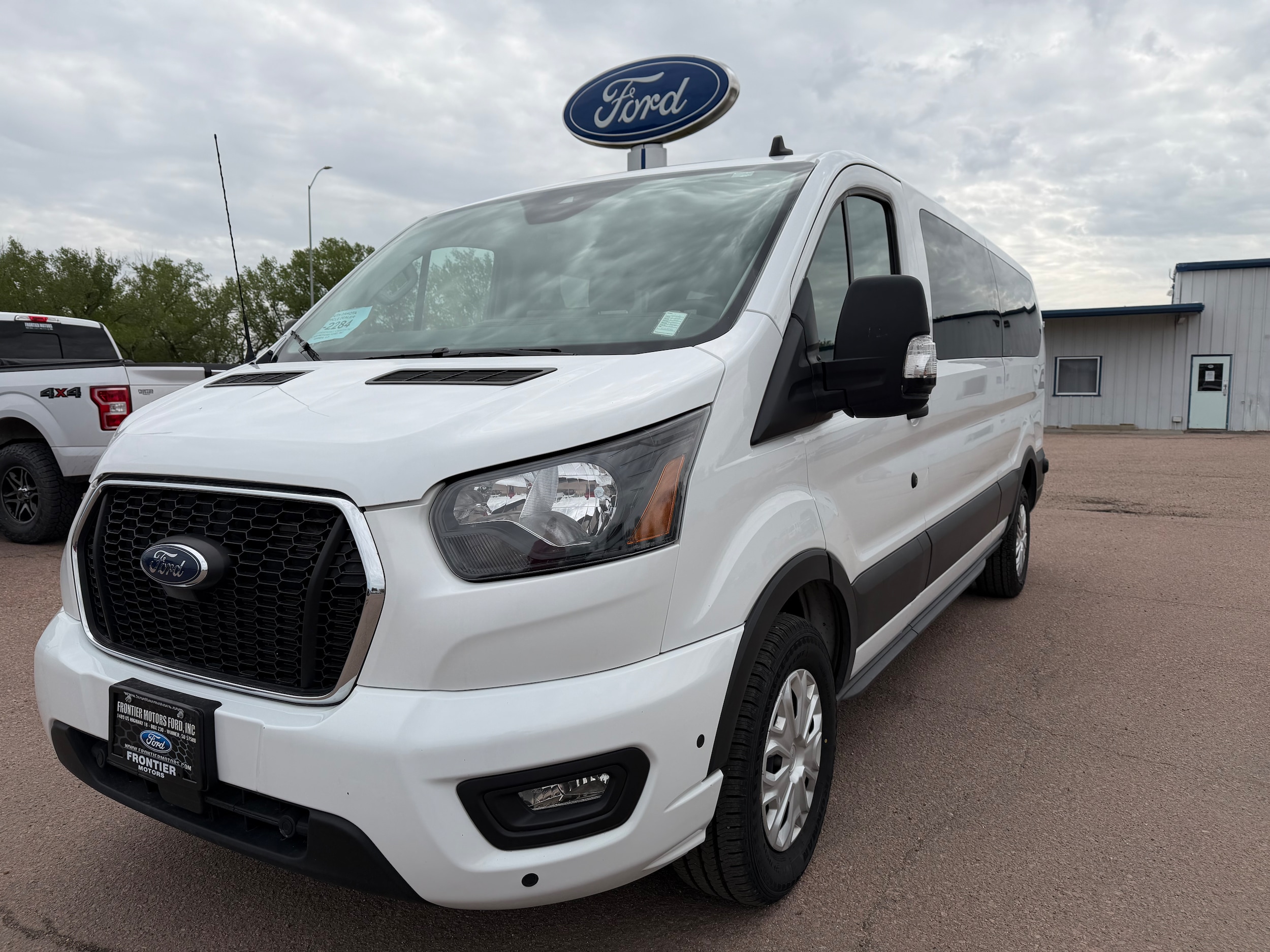 2024 Ford Transit 350 XLT Low Roof Sliding Pass. 148's photo