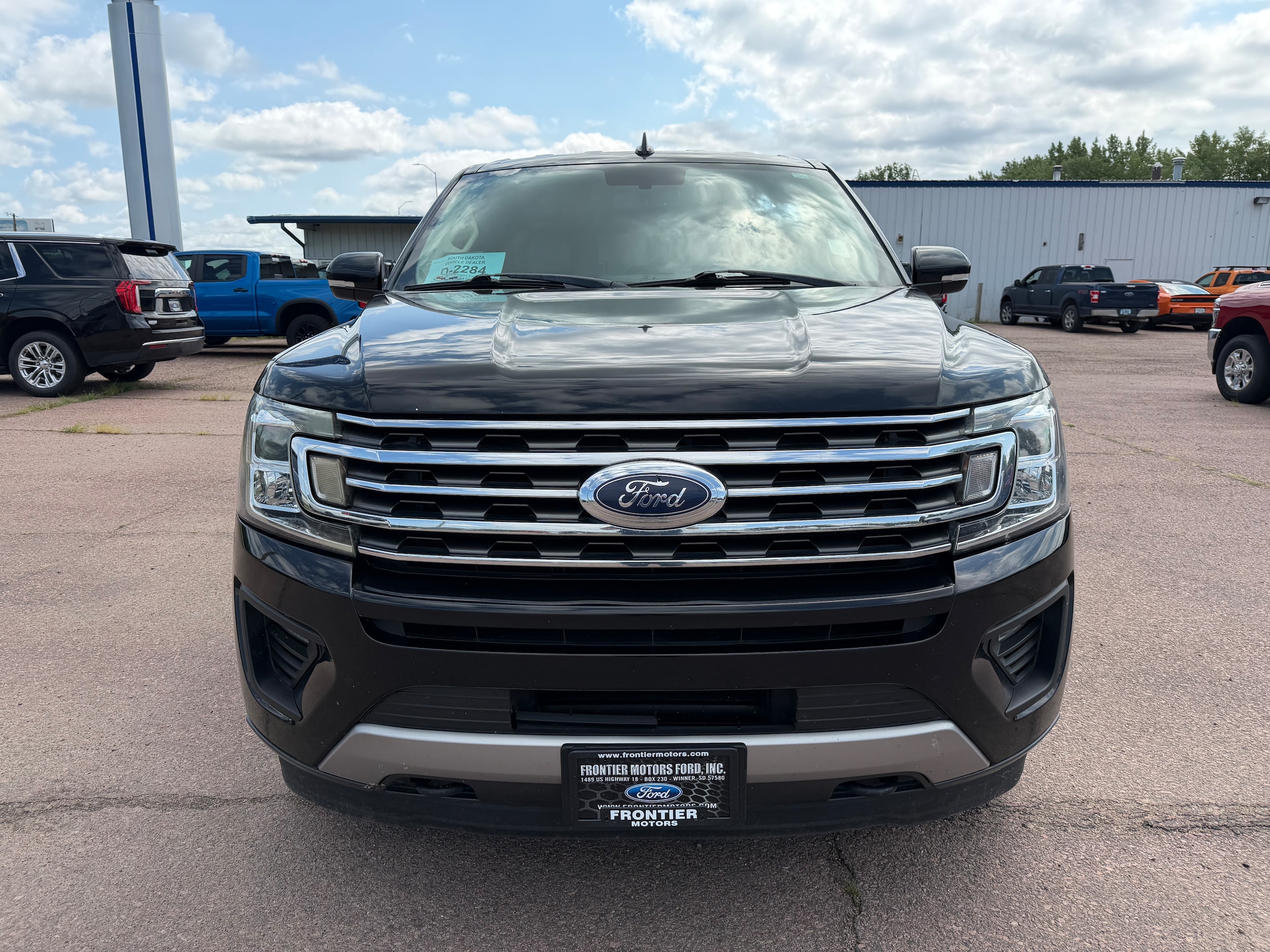 Used 2018 Ford Expedition XLT with VIN 1FMJK1JT1JEA26247 for sale in Winner, SD