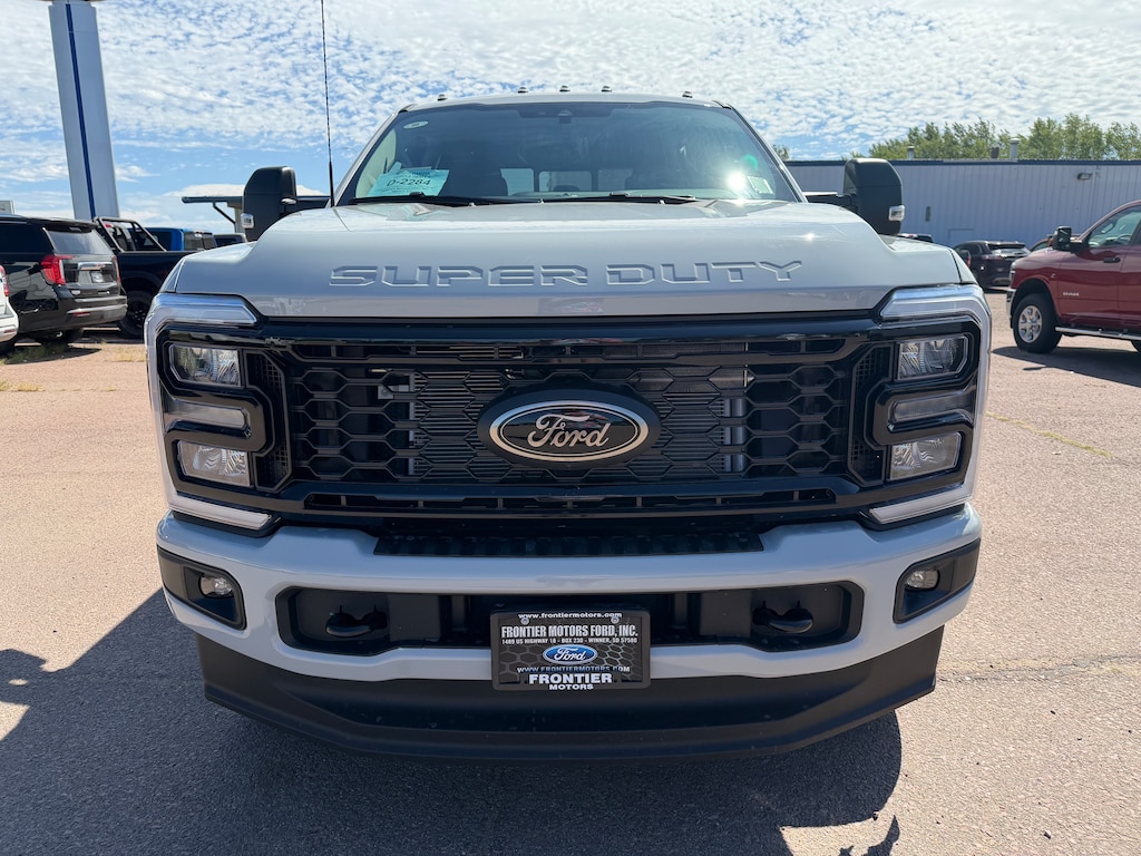 New 2026 Ford F-250 XLT Long Box Truck Crew Cab