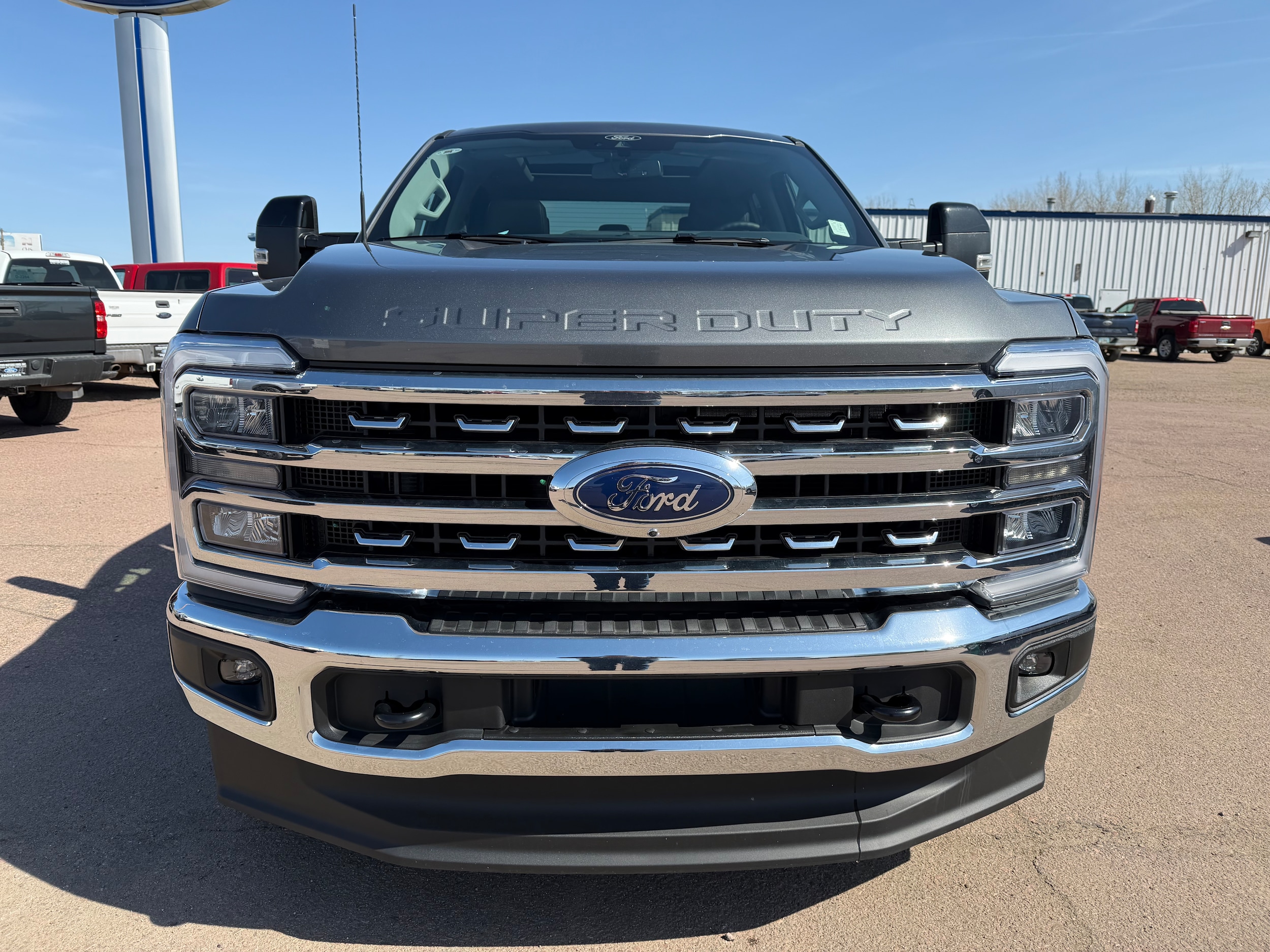 2026 Ford F-350 Super Duty Lariat - Photo 2