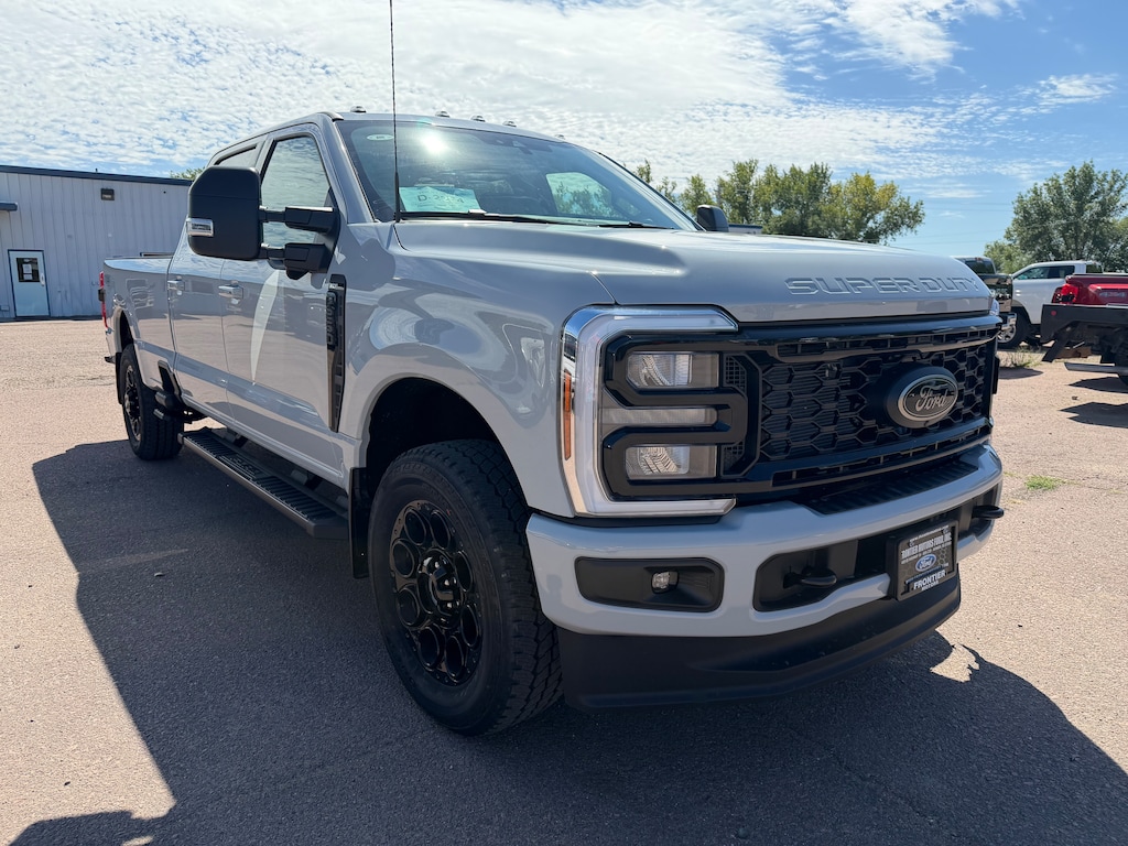 New 2026 Ford F-250 XLT Long Box Truck Crew Cab