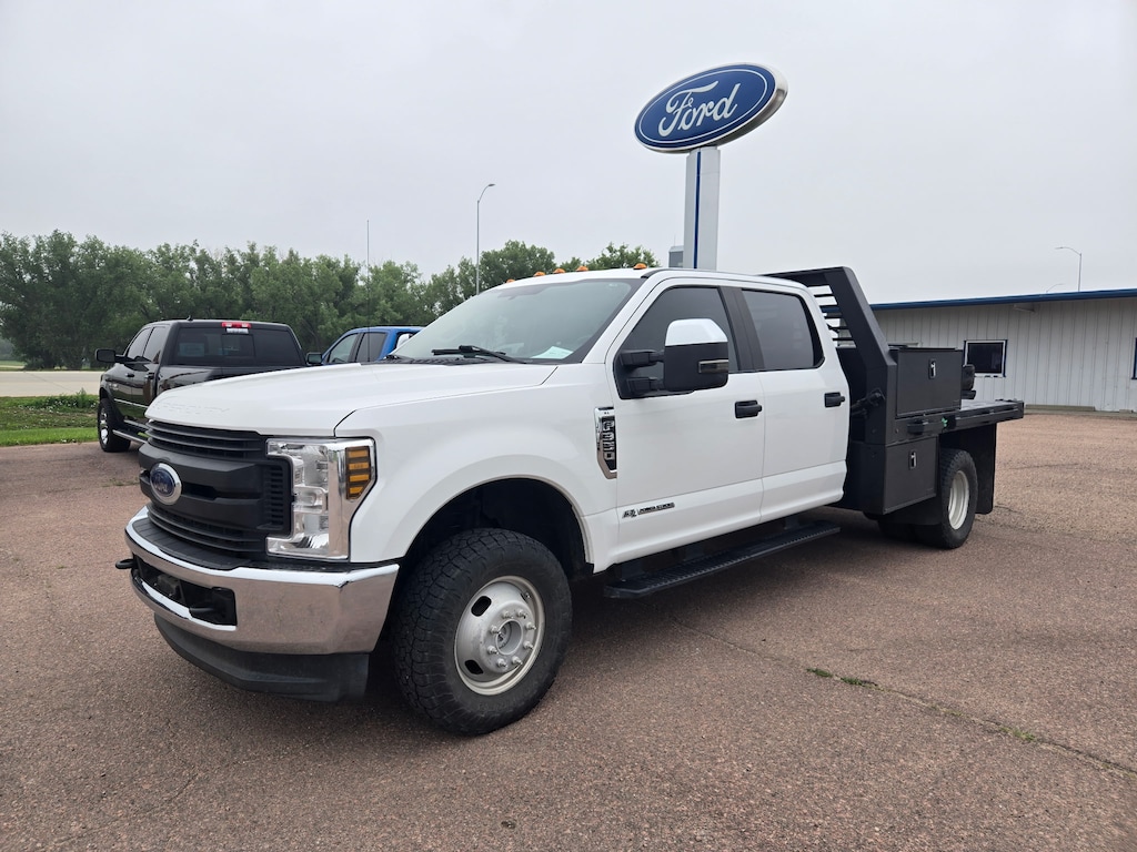 Used 2019 Ford F-350 Chassis XL 179" Truck Crew Cab