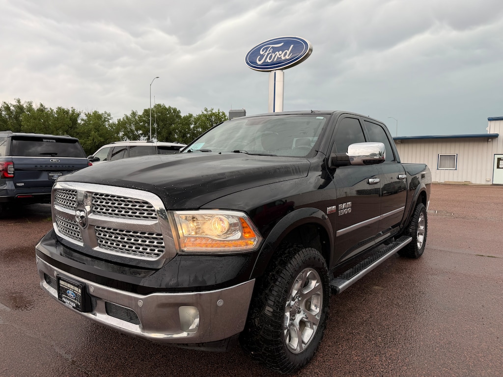 Used 2014 Ram 1500 Laramie 5.7L V8 HEMI MDS VVT Truck Crew Cab