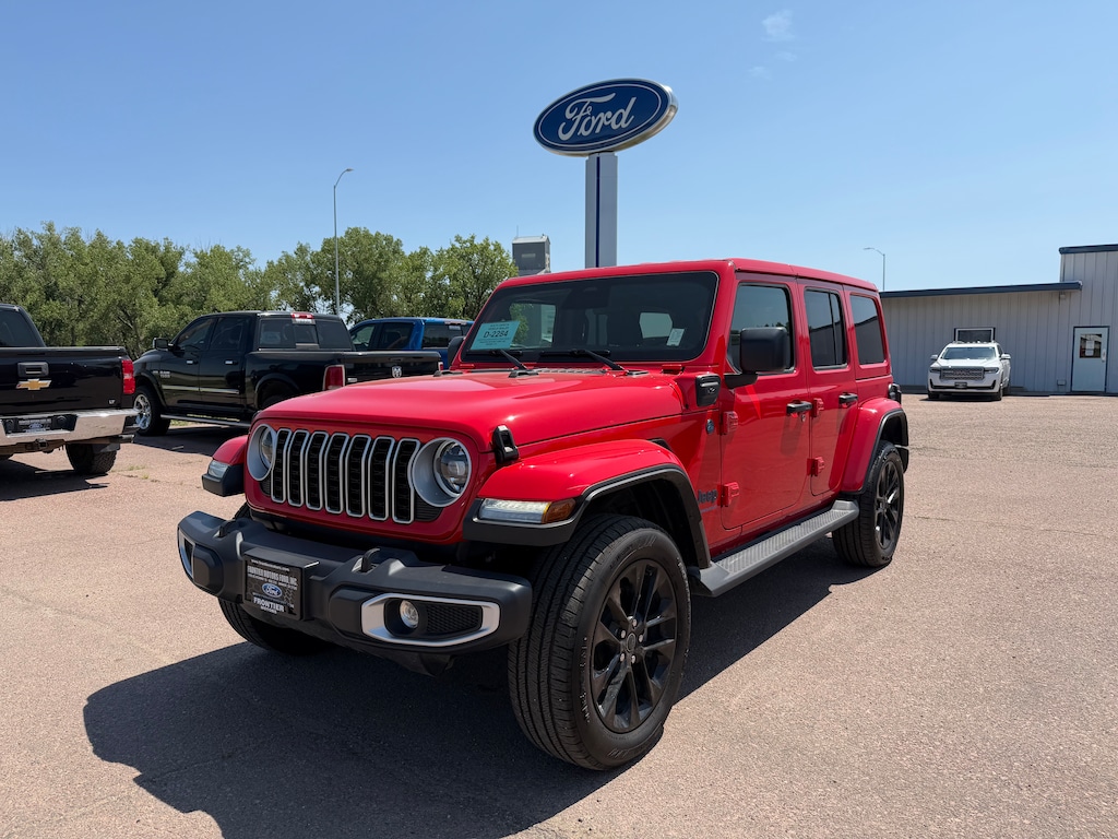 Used 2025 Jeep Wrangler 4xe Sahara SUV