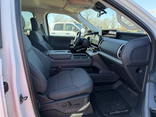2025 Ford Expedition MAX Active - Photo 28