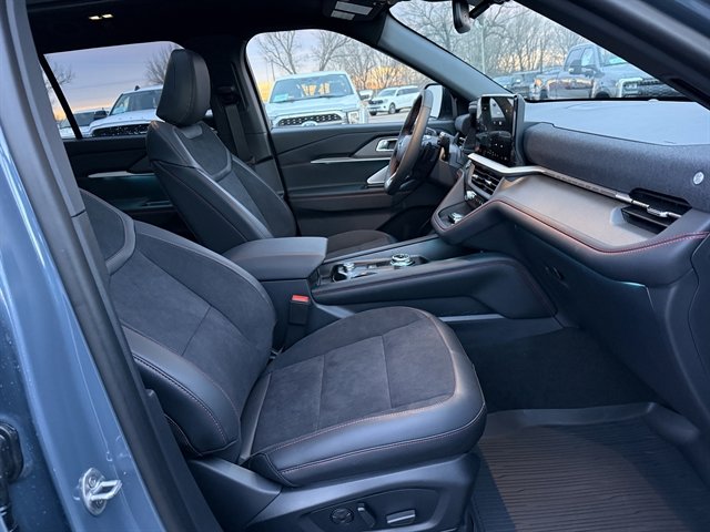 2026 Ford Explorer ST - Photo 30
