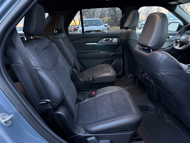 2026 Ford Explorer ST - Photo 29