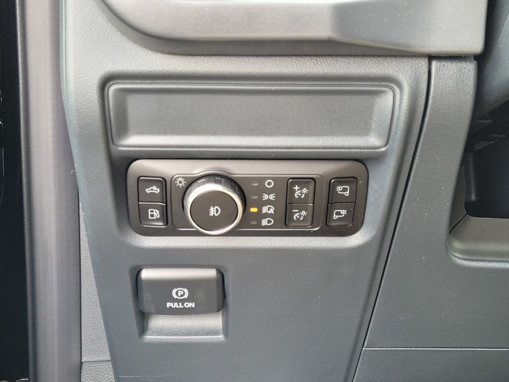 2025 Ford F-150 XLT - Photo 14