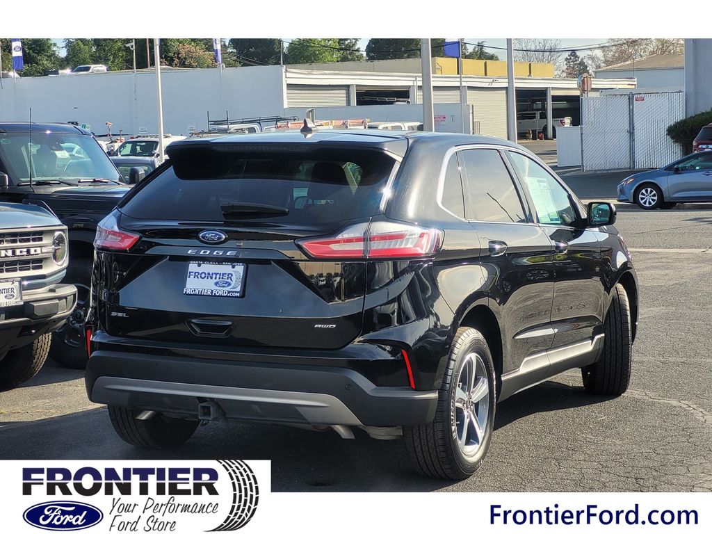 2024 Ford Edge SEL photo 4