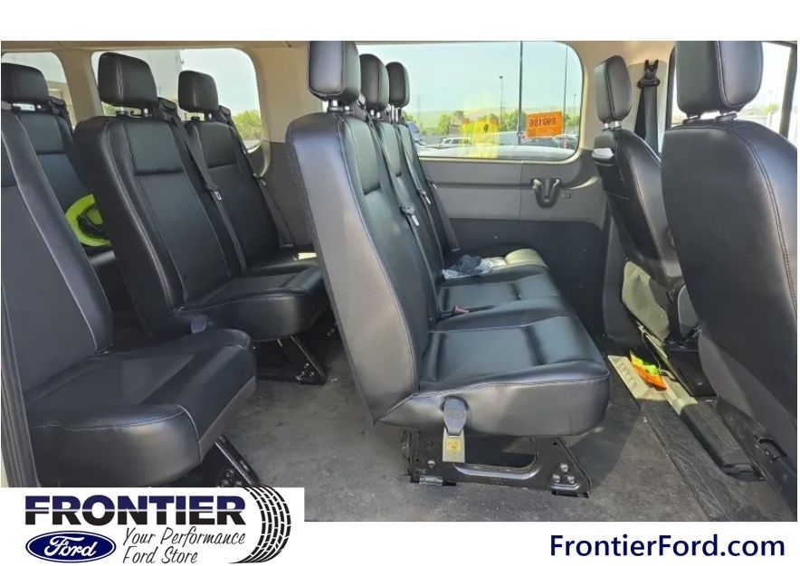 2022 Ford Transit-350 Passenger photo 5