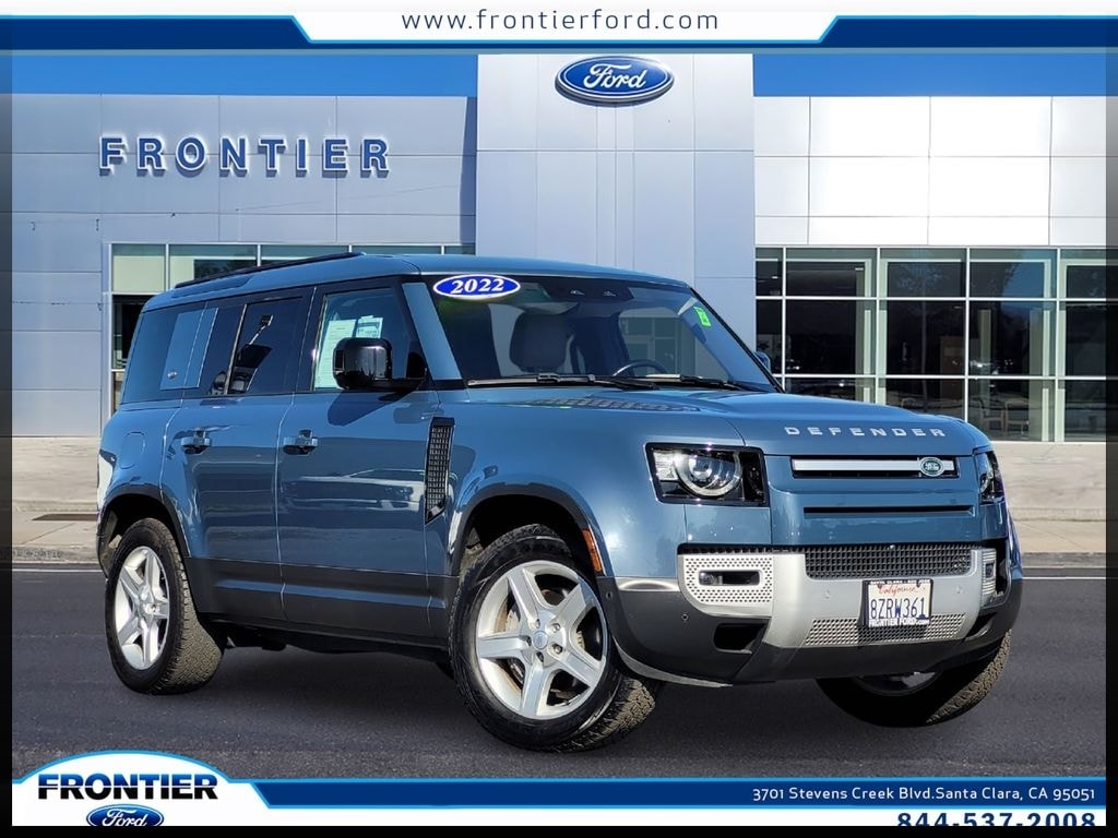 2022 Land Rover Defender SE's photo