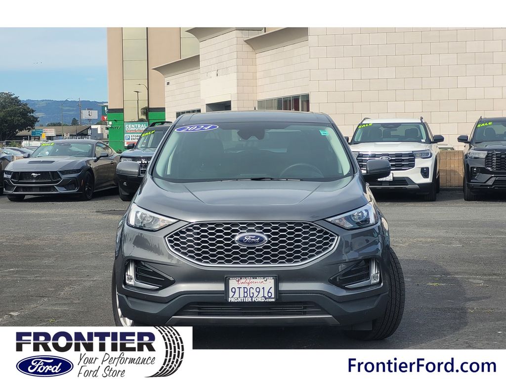2024 Ford Edge SEL photo 2