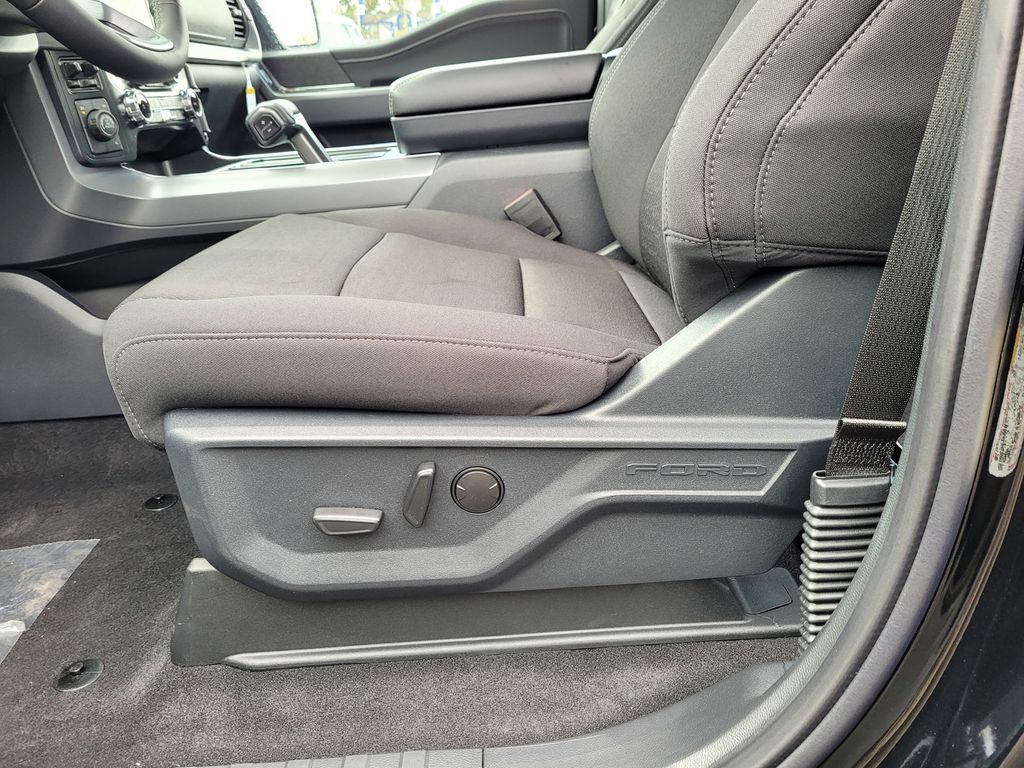 2025 Ford F-150 XLT - Photo 11