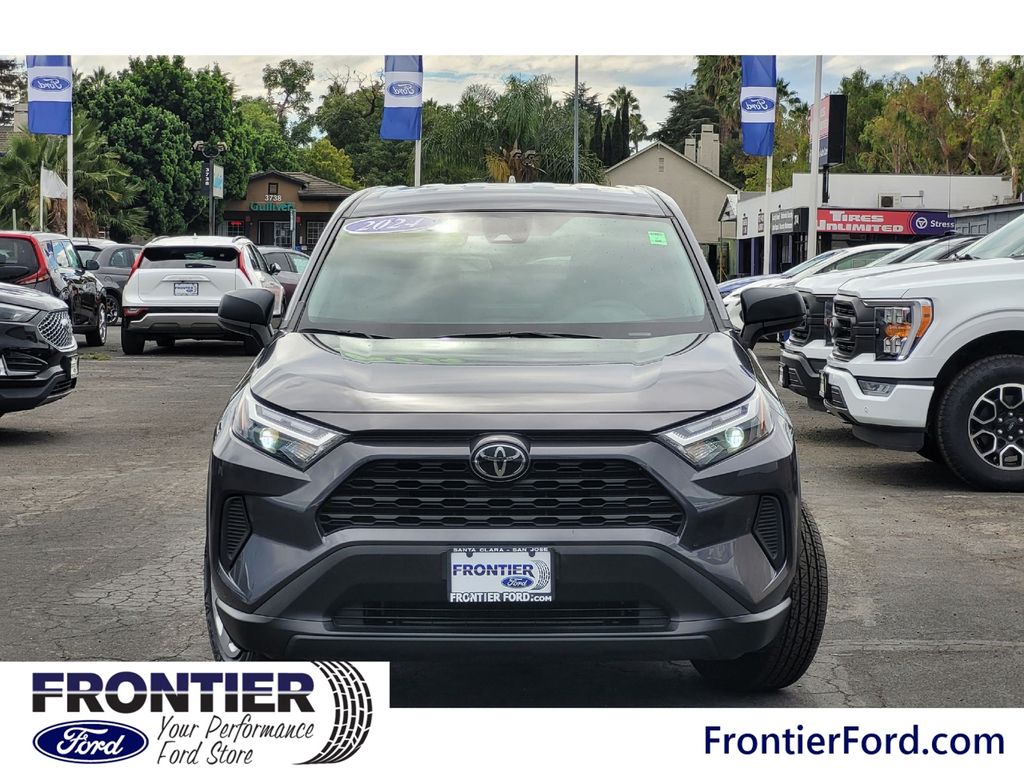 2024 Toyota RAV4 LE photo 3