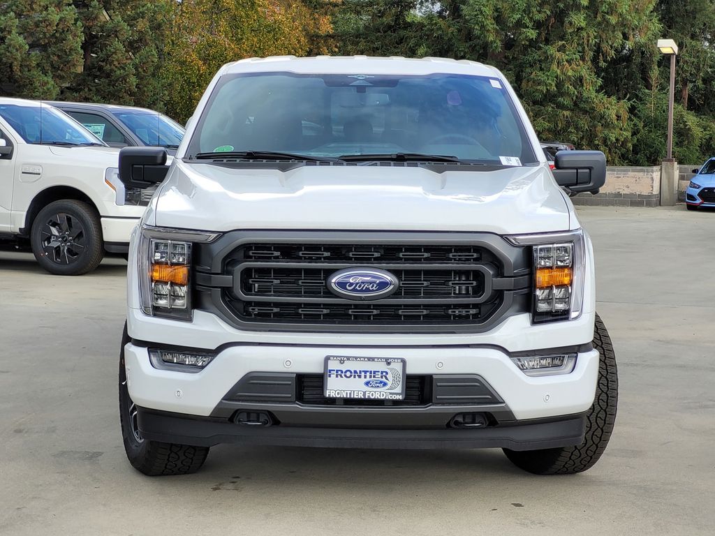 2023 Ford F-150 XLT photo 2