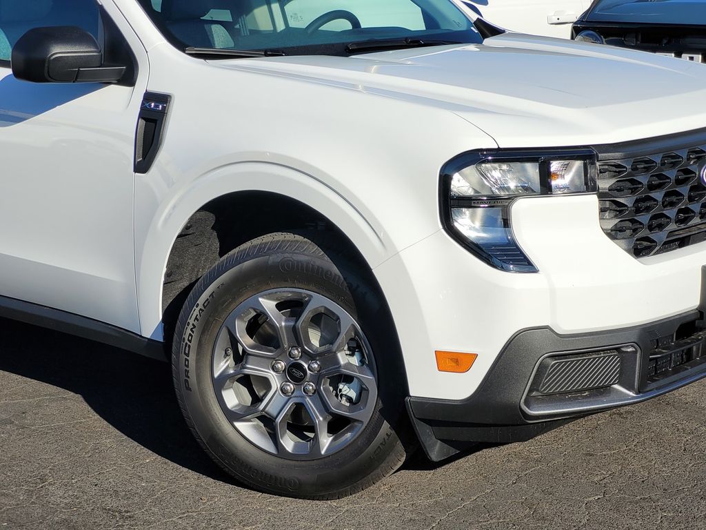 2025 Ford Maverick XLT photo 2