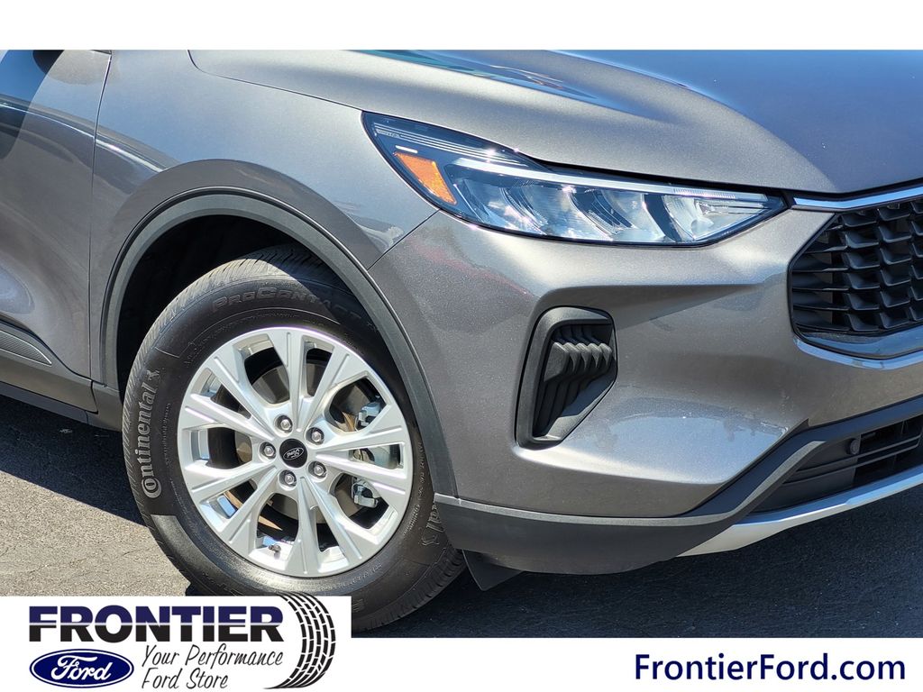 2023 Ford Escape Active photo 2