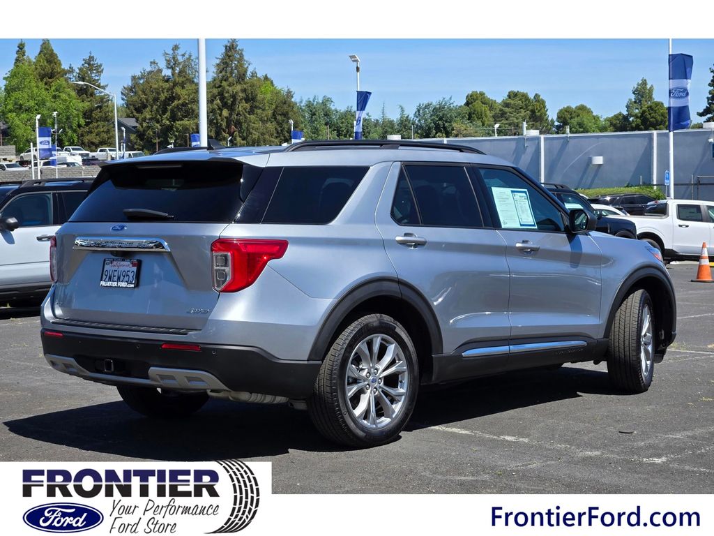 2024 Ford Explorer XLT photo 4