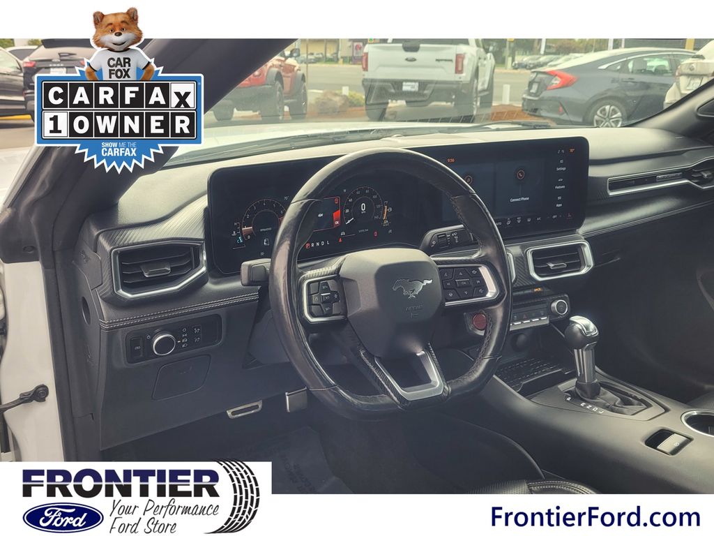 2024 Ford Mustang photo 3