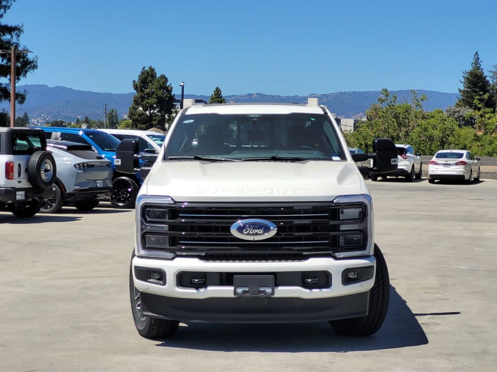 2025 Ford F-250 Platinum photo 2