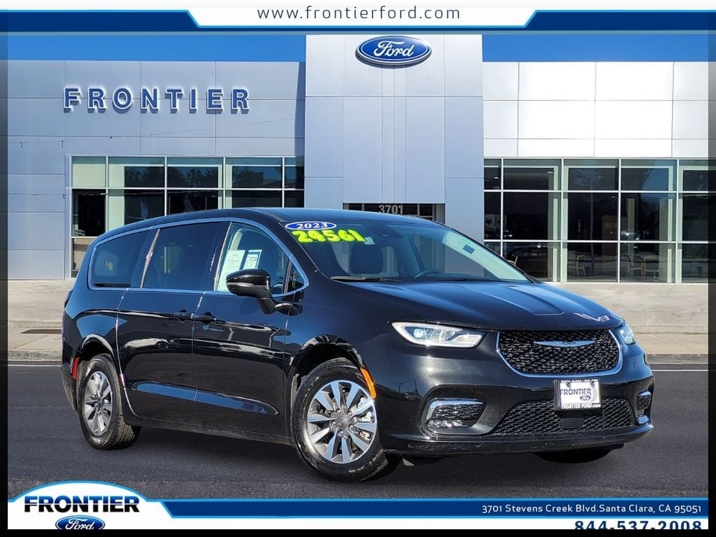 2023 Chrysler Pacifica Hybrid Touring L