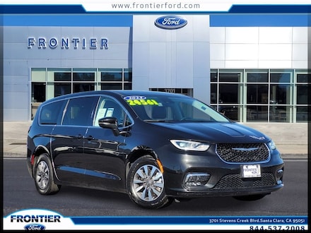 2023 Chrysler Pacifica Plug-In Hybrid Touring L Van Passenger Van