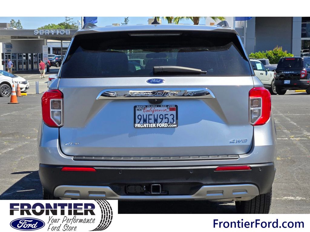 2024 Ford Explorer XLT photo 5