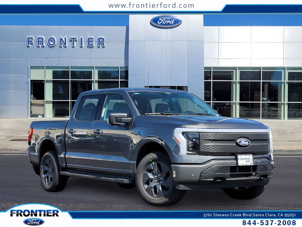 2025 Ford F-150 Lightning Flash's photo