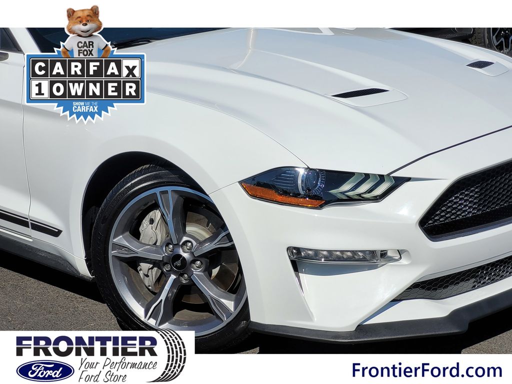 2022 Ford Mustang GT Premium photo 2