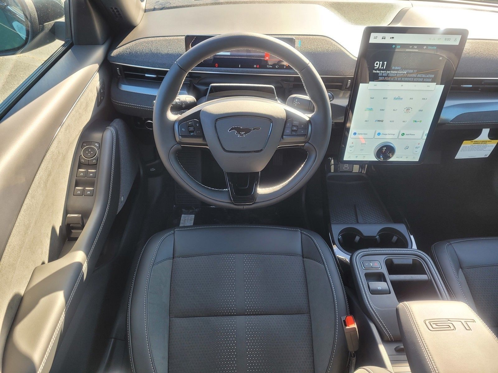 2025 Ford Mustang Mach-E GT - Photo 8