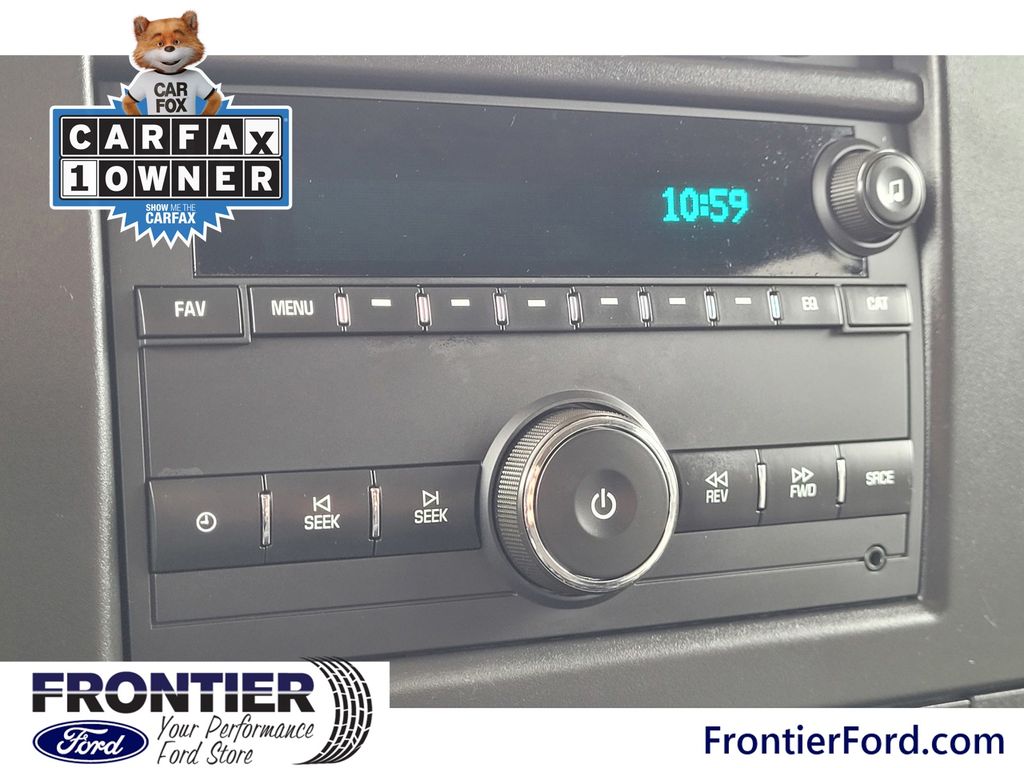 2024 Chevrolet Express Passenger LT - Photo 10