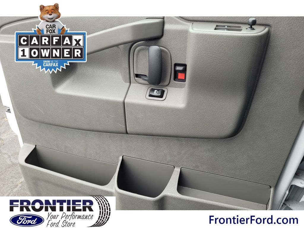 2024 Chevrolet Express Passenger LT - Photo 20