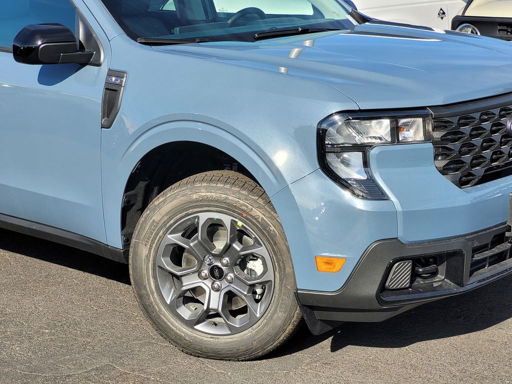 2025 Ford Maverick XLT photo 3