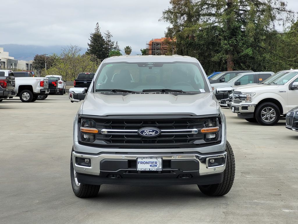 2025 Ford F-150 XLT photo 2