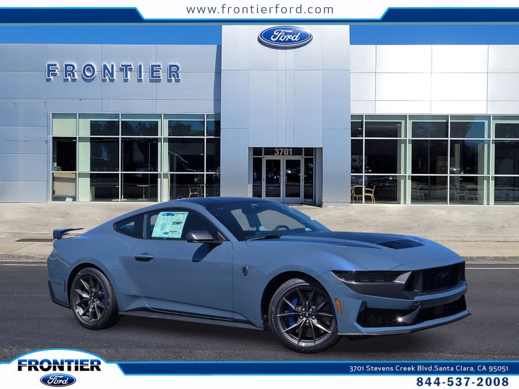 2026 Ford Mustang Dark Horse's photo