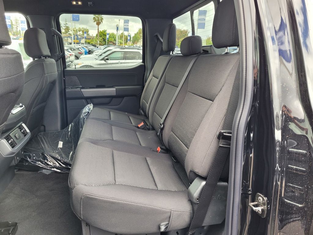 2025 Ford F-150 XLT - Photo 9