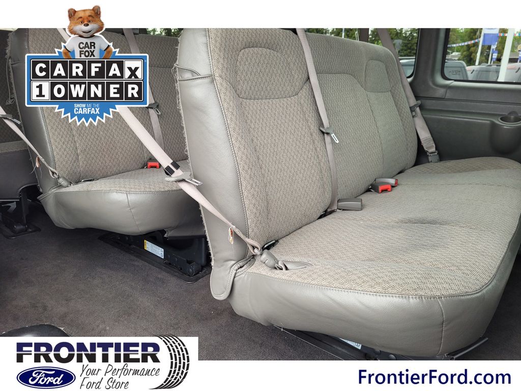 2024 Chevrolet Express Passenger LT - Photo 25