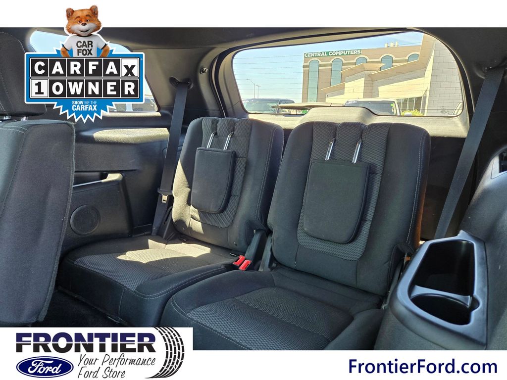 2017 Ford Explorer XLT photo 3