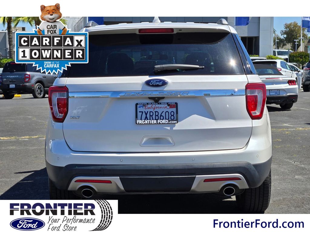 2017 Ford Explorer XLT photo 5