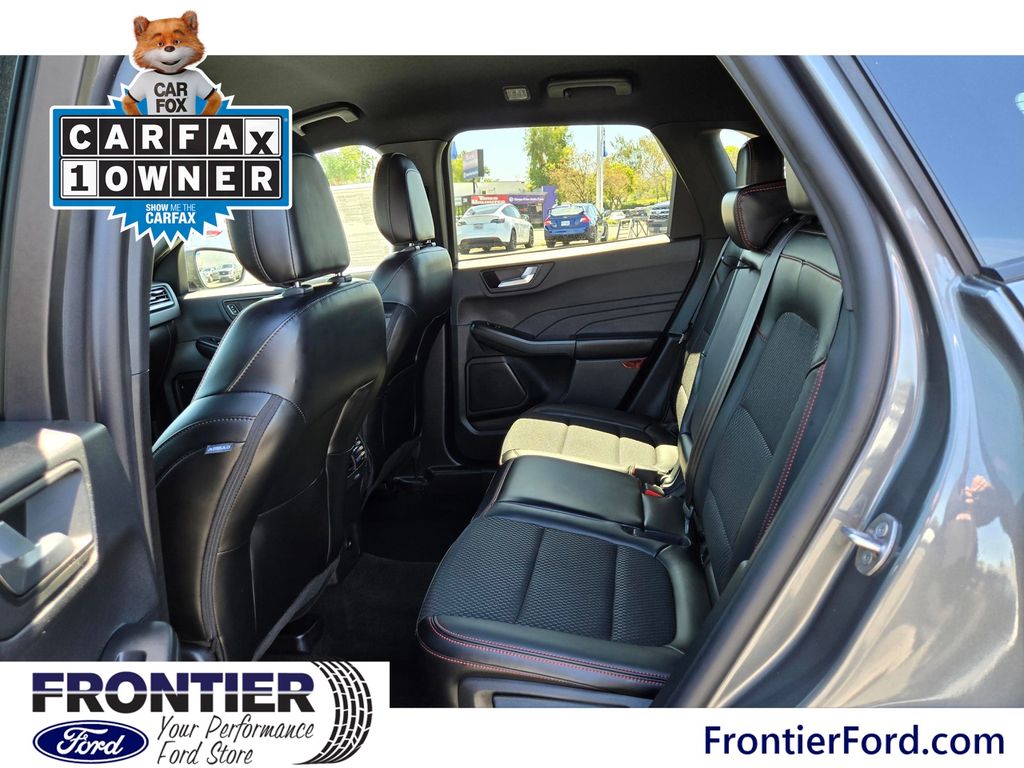 2024 Ford Escape ST-Line photo 6