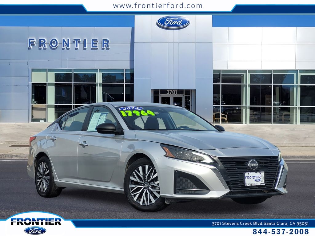 2024 Nissan Altima SV