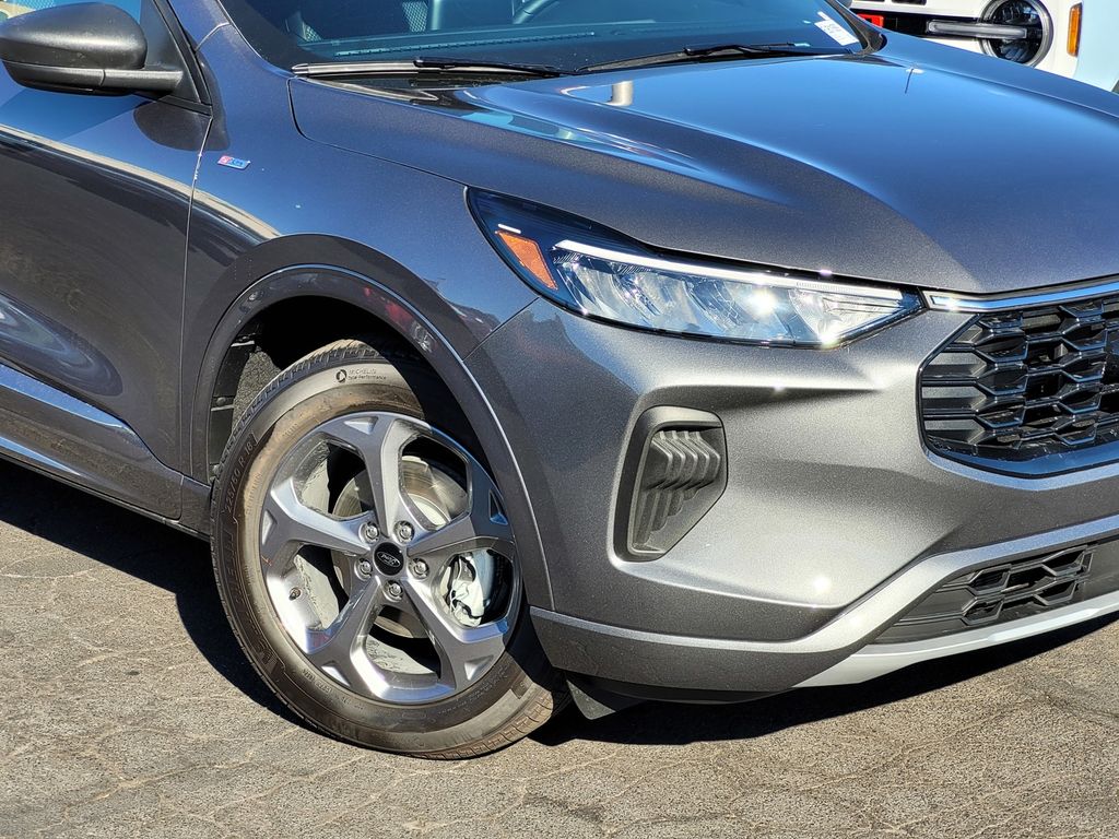 2024 Ford Escape ST-Line photo 3