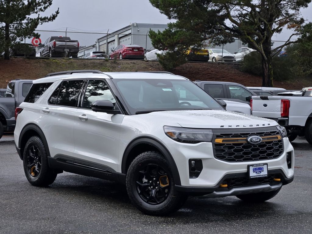 2026 Ford Explorer Tremor 4WD's photo