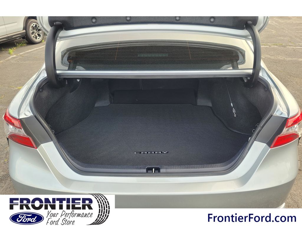 2023 Toyota Camry XSE photo 6