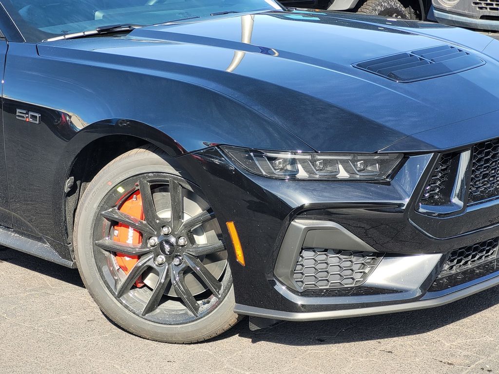 2025 Ford Mustang GT Premium photo 3