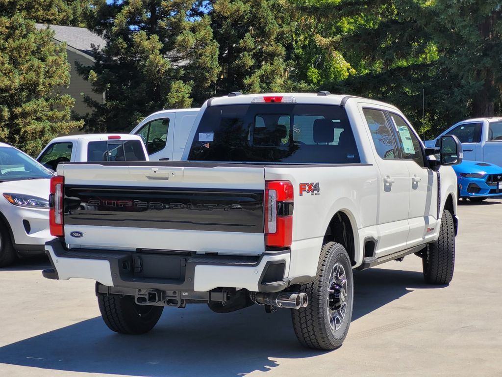 2025 Ford F-250 Platinum photo 4