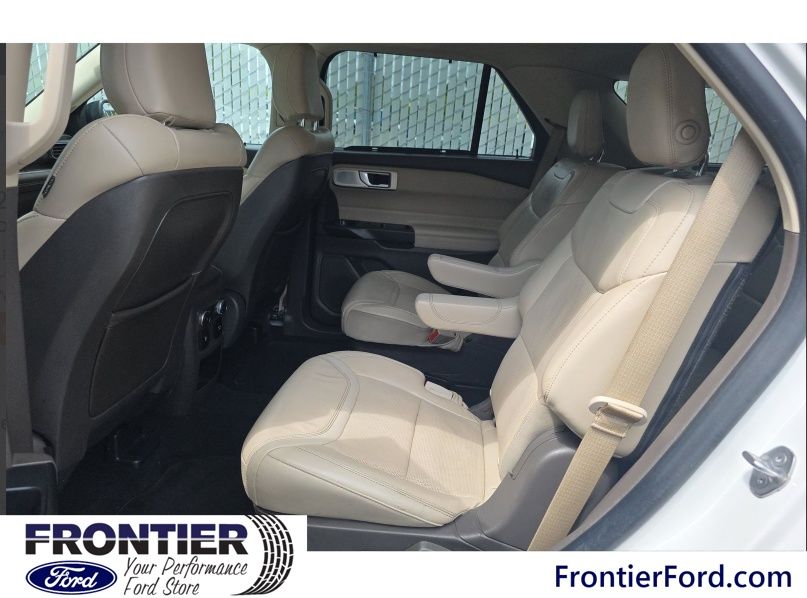 2020 Ford Explorer Platinum photo 6