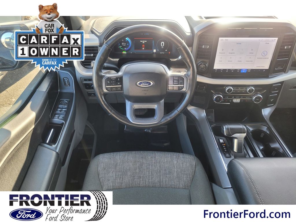 2023 Ford F-150 Lightning photo 3
